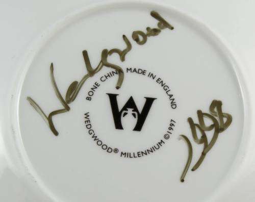 Wedgwood - A celebration of the millennium - pair of blue duos