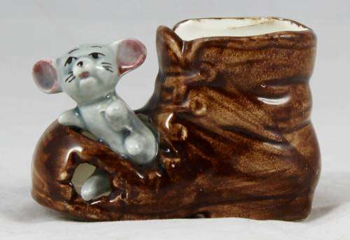 Mouse in a shoe