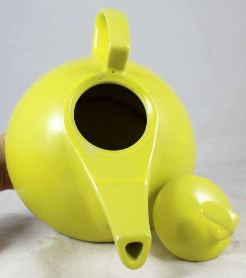 Funky Yellow Tea Pot - Beautiful!!- Bid Now!!!