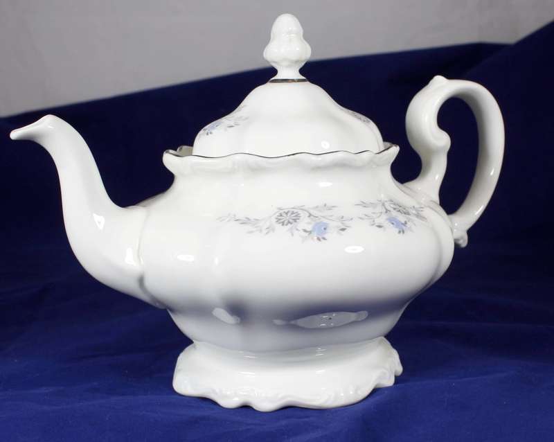 Huguenot Royale - Tea Pot - Bid Now!!!
