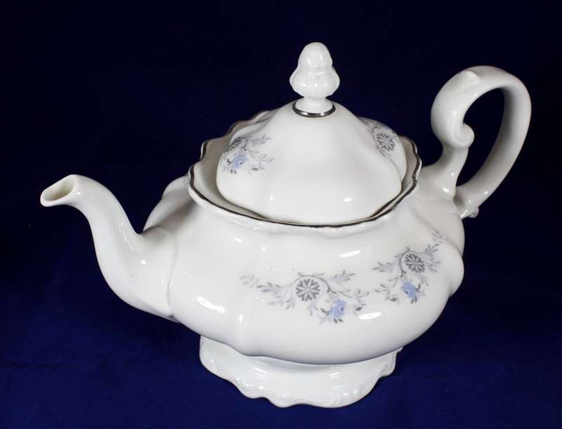 Huguenot Royale - Tea Pot - Bid Now!!!