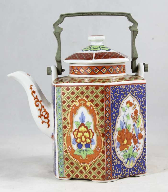 Dolphin china - Enchantment Japan - Tea pot with stove and burner