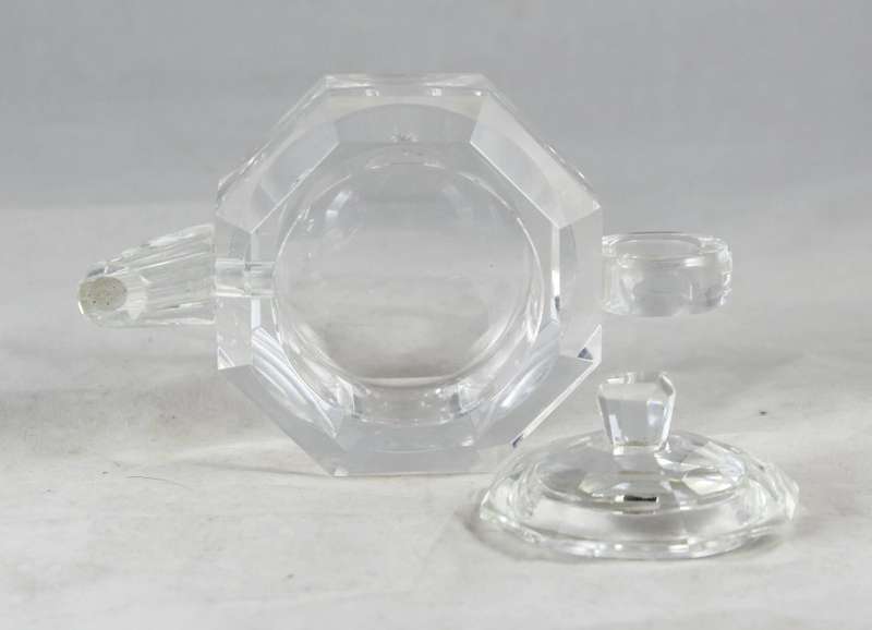 Molded glass tea pot