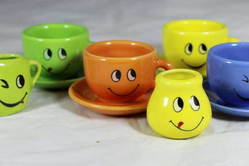 Emoji tea set - Beautiful! - Bid Now!!!