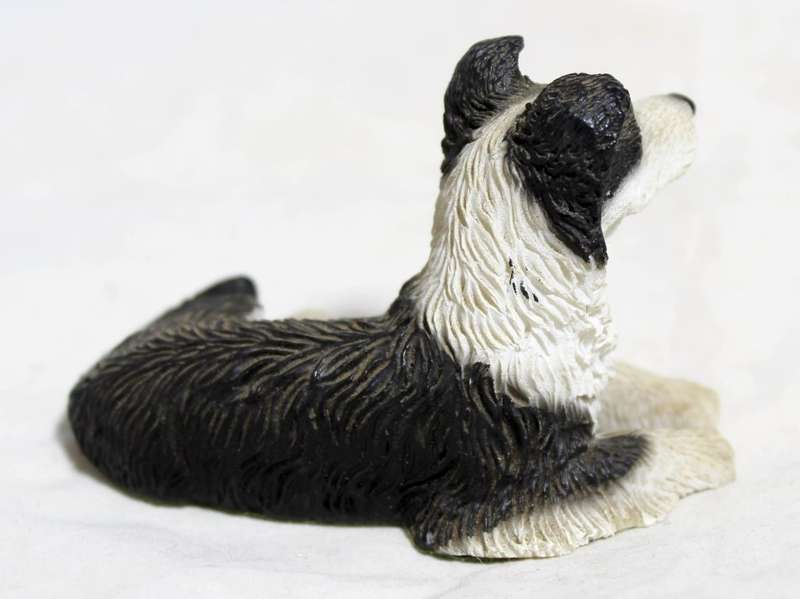 Regency fine arts - dog lying down