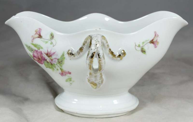Limoges - M Hannaux - Sauce boat - Beautiful! - Bid Now!