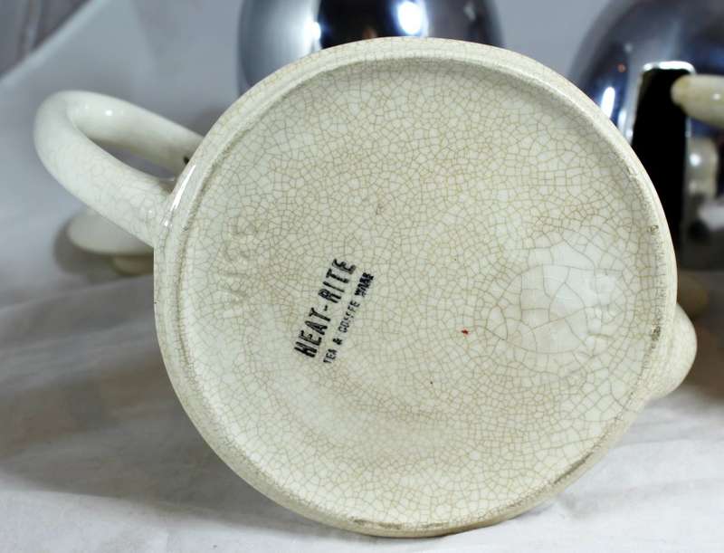 Heat rite coffee and tea pot