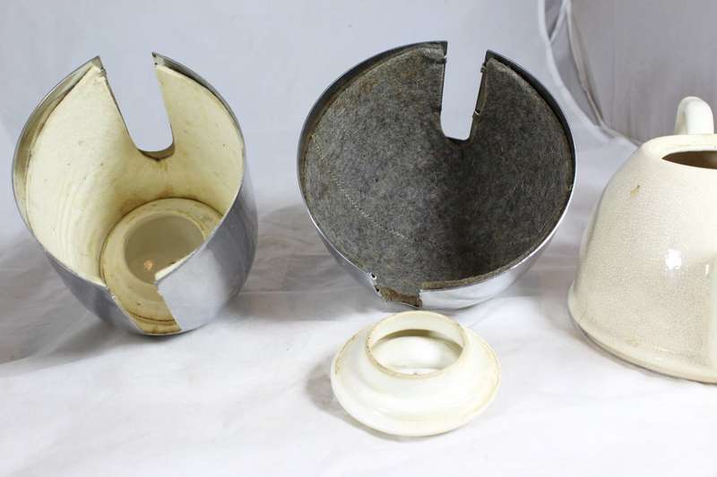 Heat rite coffee and tea pot