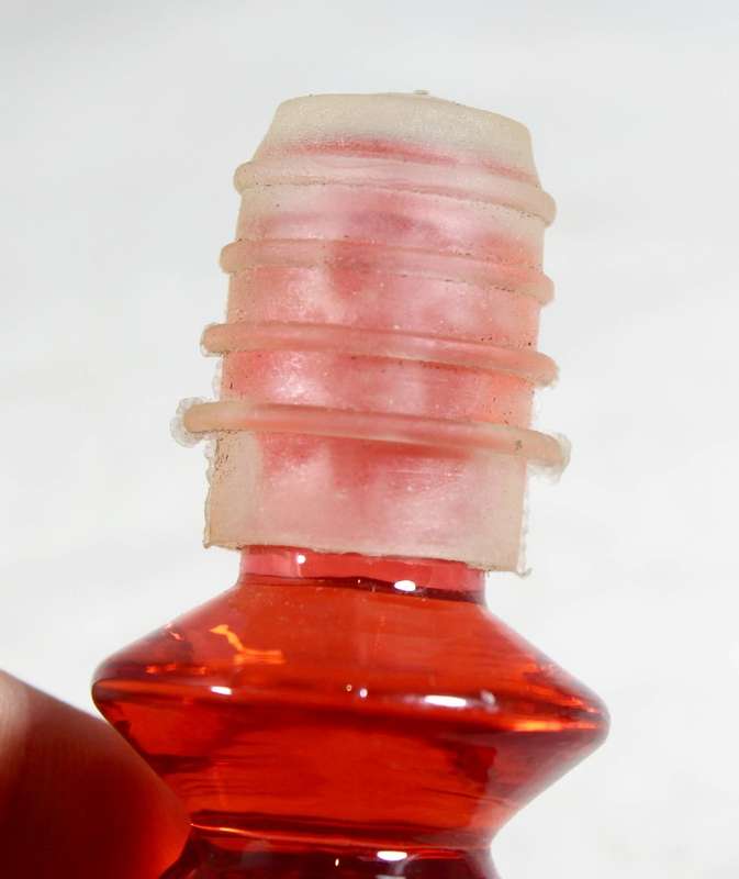 Red glass stopper - Giveaway price - Bid Now!