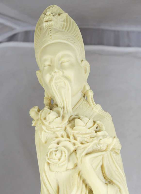 Pair of very tall Chinese statues - 67cm high - Stunning!! - Exquisite detail!! - Bid Now!!!