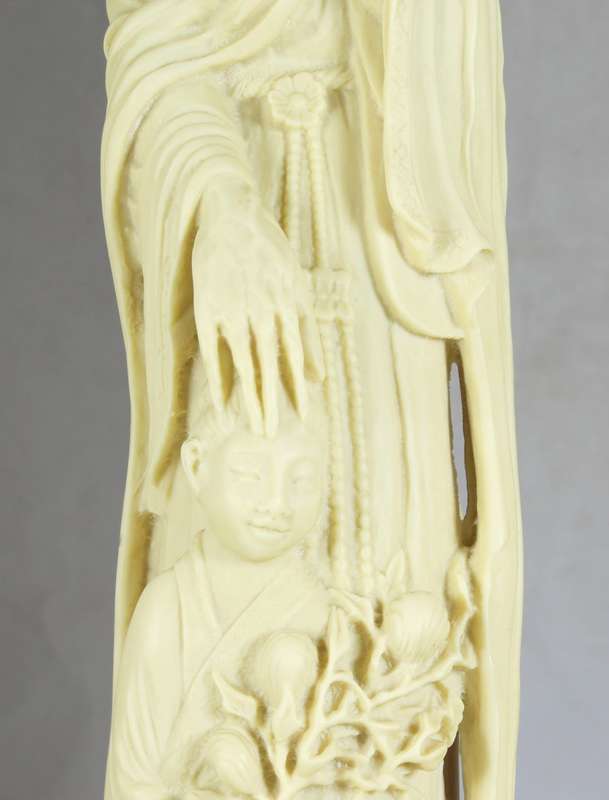 Pair of very tall Chinese statues - 67cm high - Stunning!! - Exquisite detail!! - Bid Now!!!