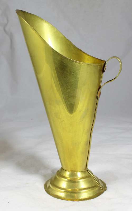 Brass vessel