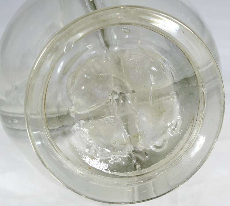Four compartment/chamber - decanter