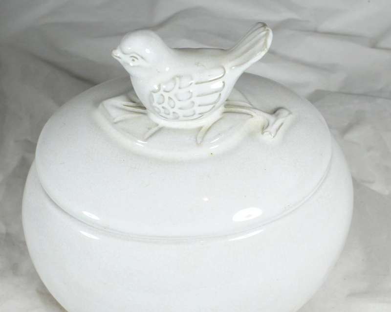 Ceramic oval bowl - bird motif lid