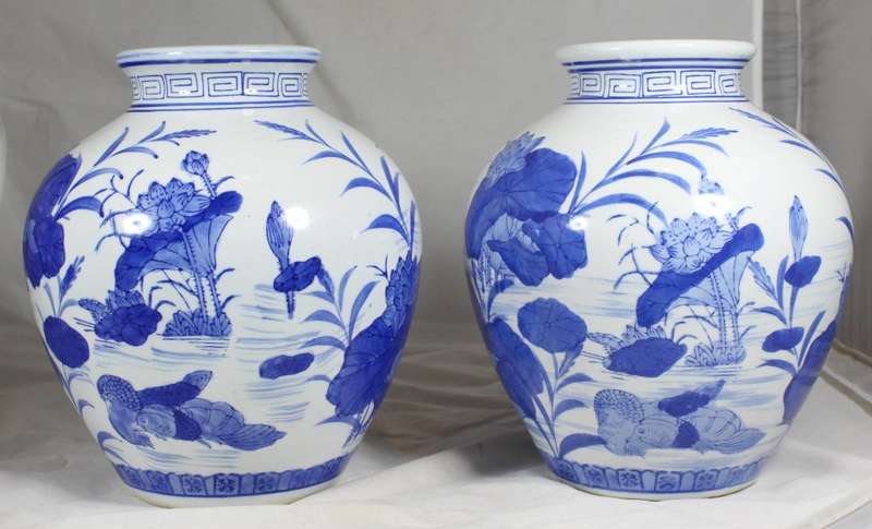 Large blue & white - pair of vases