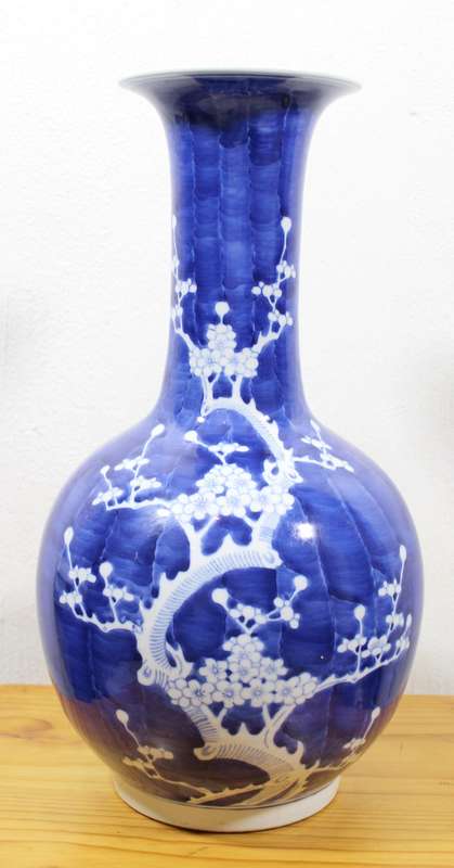 Very large - blue & white vase
