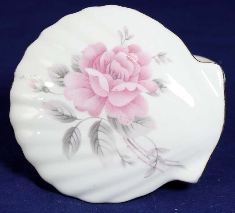 Genuine Bone China - Clam Shell Trinket Holder - Beautiful!