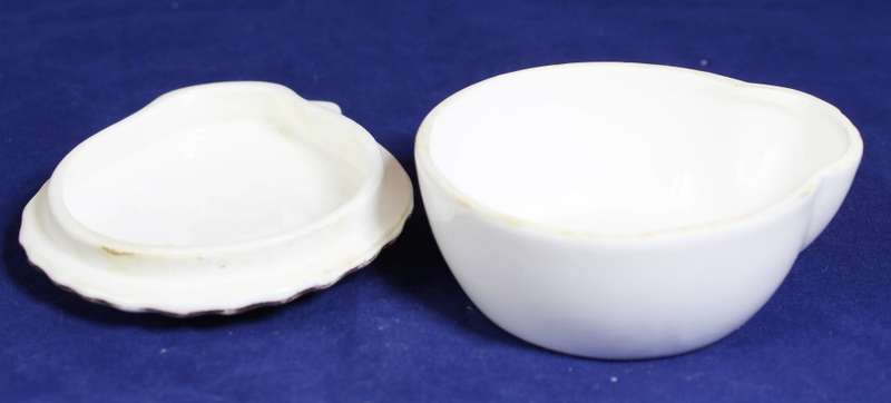 Genuine Bone China - Clam Shell Trinket Holder - Beautiful!