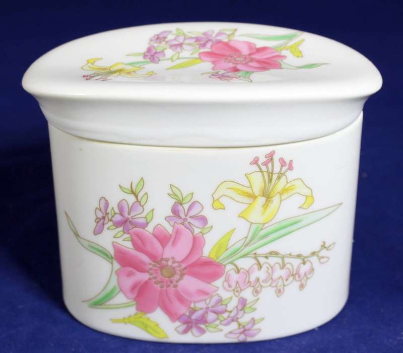 Lidded Trinket Holder - Flower Motif - Beautiful!