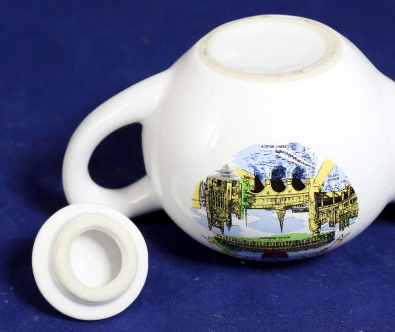 Bath small tea pot
