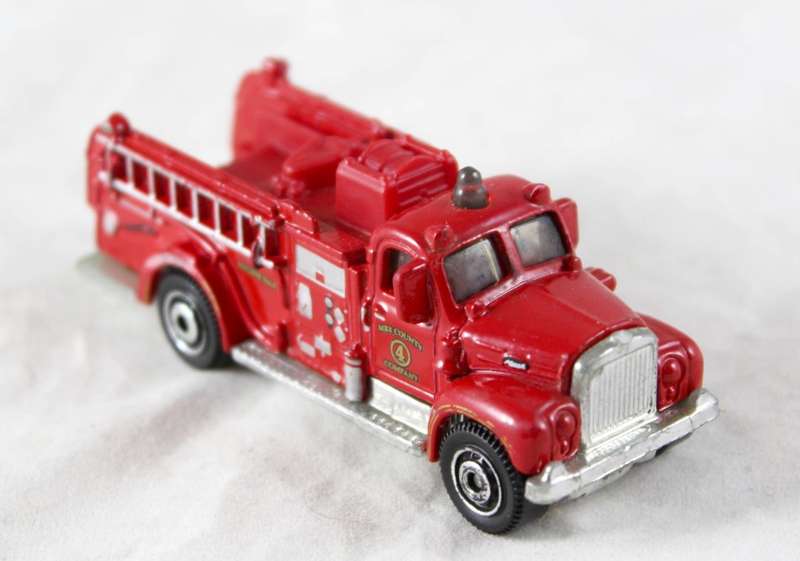 Matchbox - 1963 Mack B Model - Fire Engine - Bid now!!