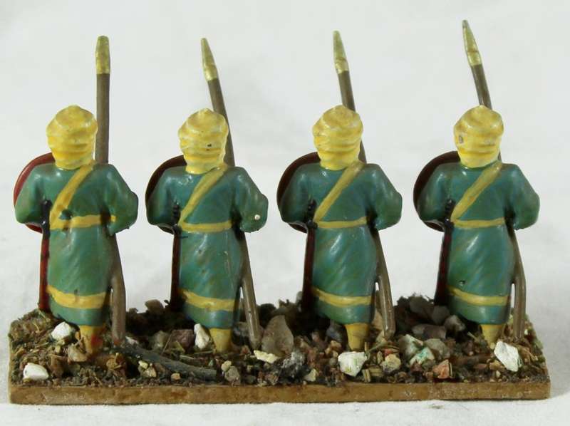 Lead figurines - 4 Arabian foot soldiers