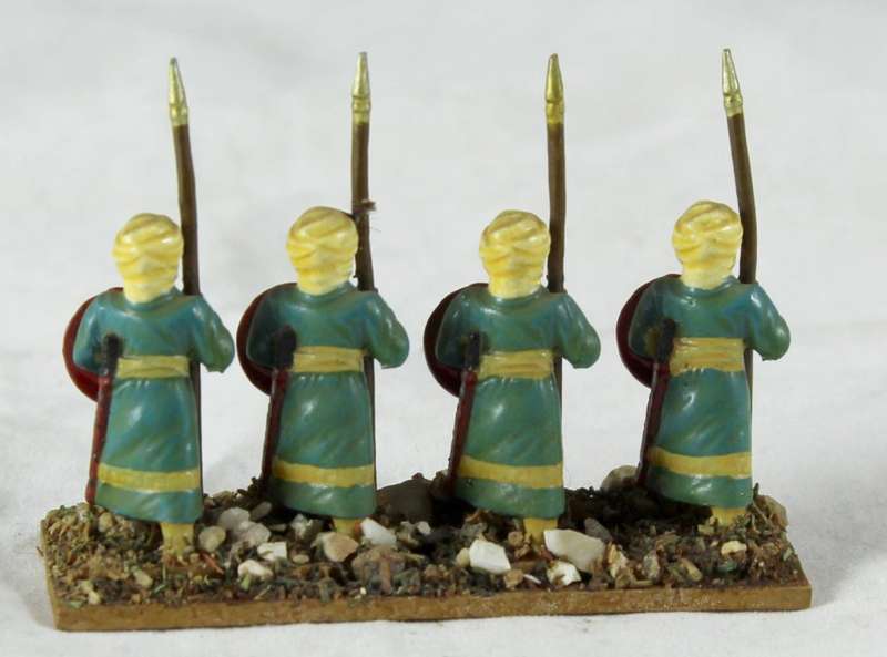 Lead figurines - 4 Arabian foot soldiers