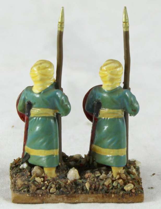 Lead figurines - pair of Arabian foot soldiers