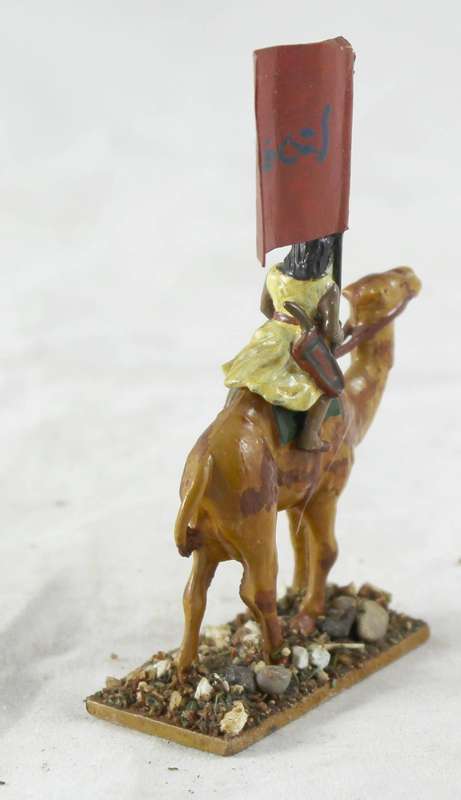 Lead figurine - Arabian camelback warrior with a flag