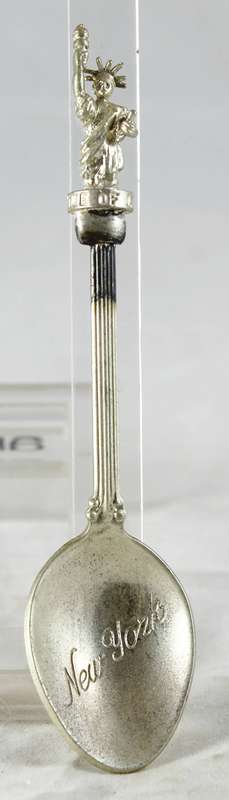 Souvenir Teaspoon - New York - Statue of Liberty - Beautiful!
