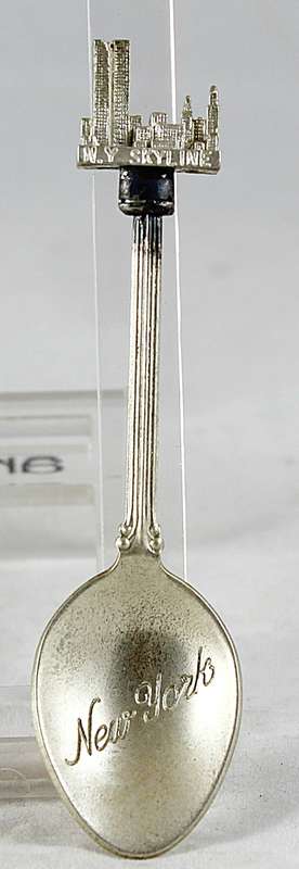 Souvenir Teaspoon - New York Skyline - Beautiful!