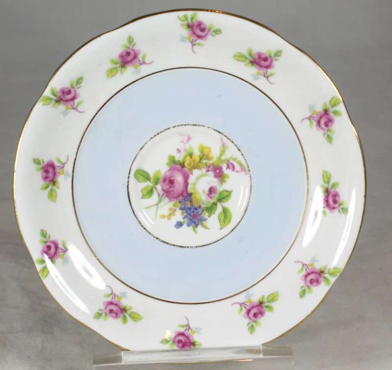 Royal Standard - Saucer - Gorgeous! - Bid Now!!!