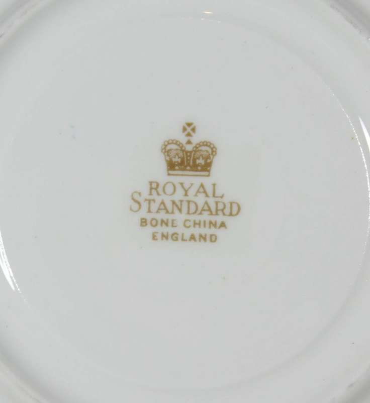 Royal Standard - Saucer - Gorgeous! - Bid Now!!!