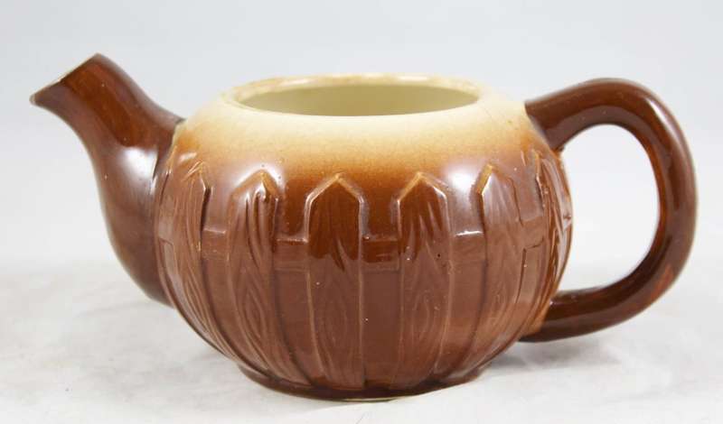 Jug - picket fence motive