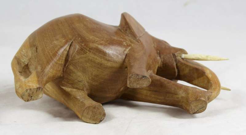 Wood - Carved Elephant - Beautiful! - Bid Now!!!