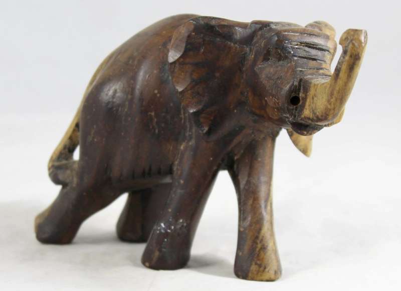 Wood - Carved Elephant - Beautiful! - Bid Now!!!