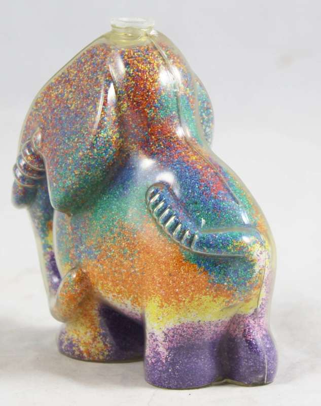 Coloured sand - elephant shaped
