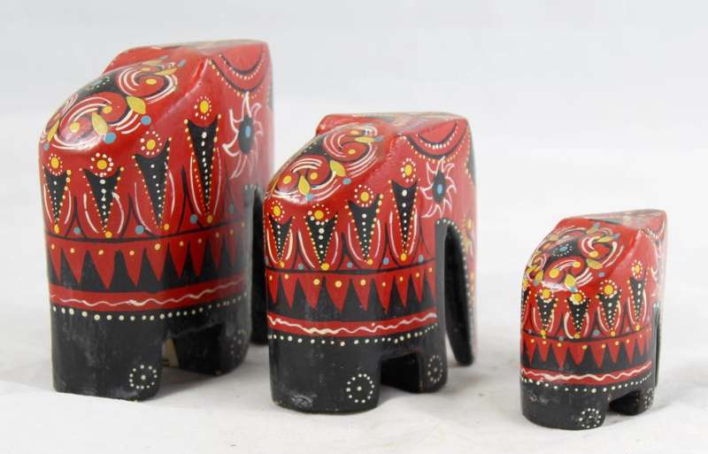 Carved wooden elephants - family of four - Sri Lanka