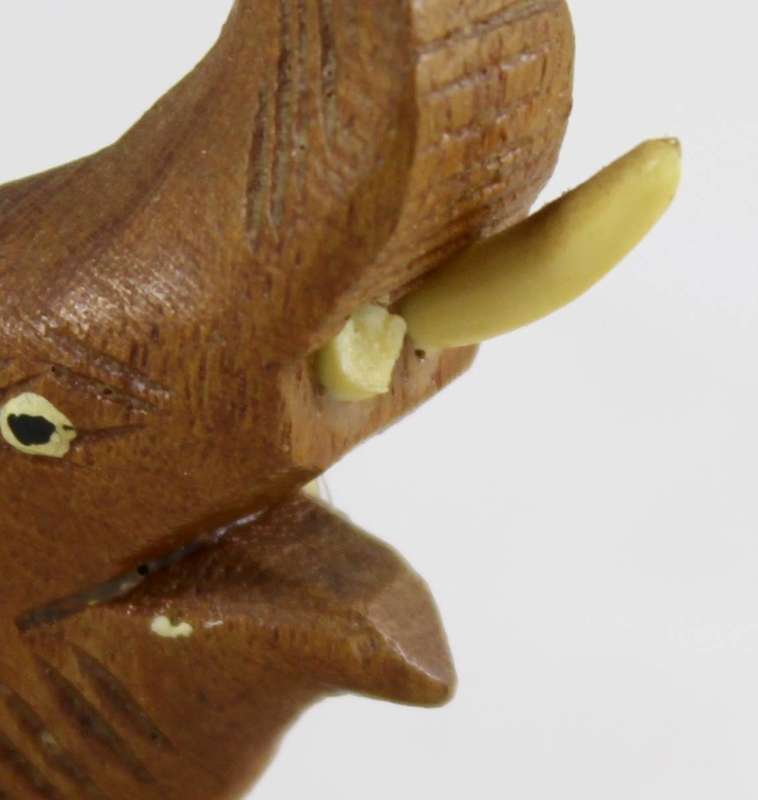 Carved Wooden - Elephant - Beautiful! - Bid Now!!!