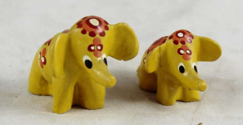 Yellow pair of elephants
