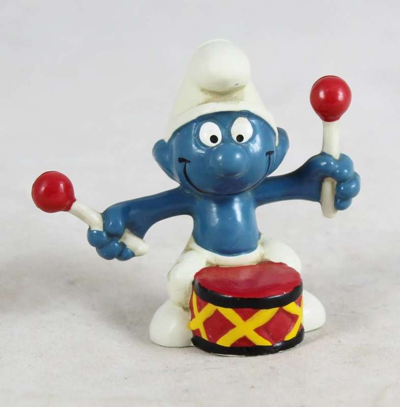 Smurf - Drumming - Schleich Peyo 1966 - Gorgeous! - Bid Now!!!