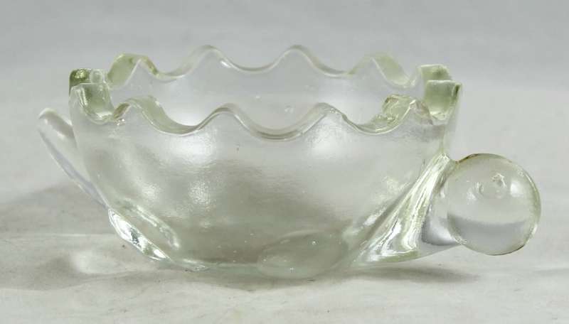 Glass trinket holder