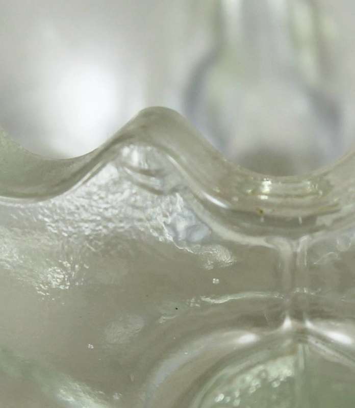 Glass trinket holder