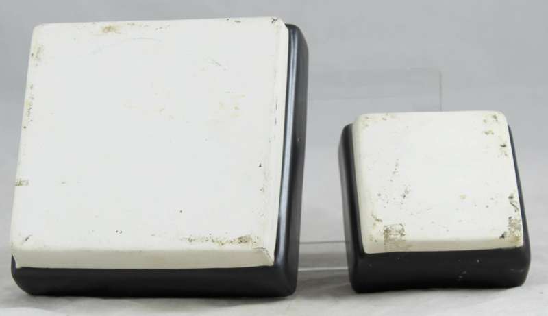 Pair trinket bowls