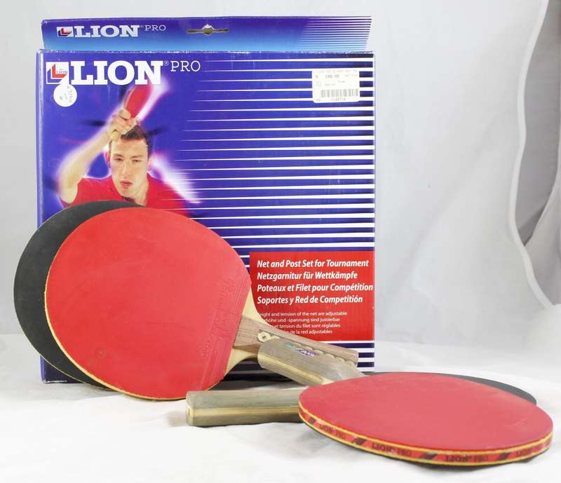 Table Tennis Net & 2 Pairs of Paddles