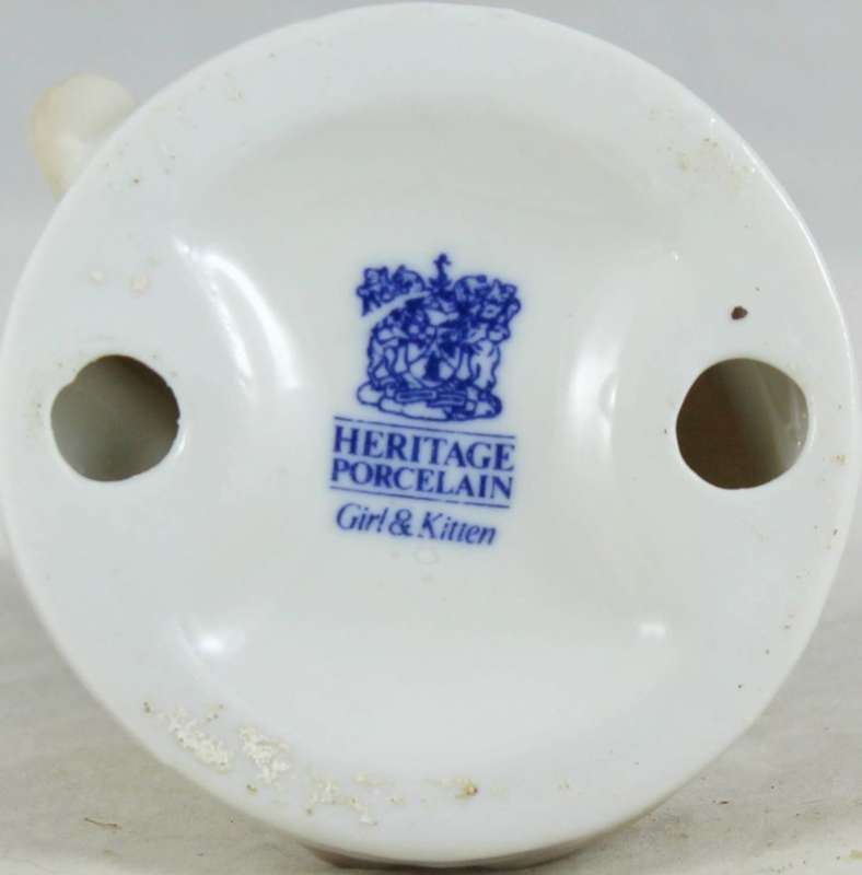 Heritage Porcelain - Girl & Kitten - Amazing! - Bid Now!!!