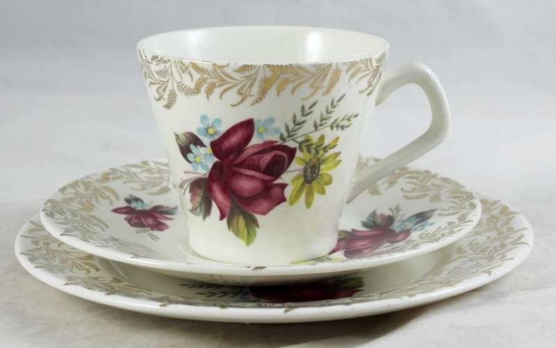 Lord Nelson pottery trio