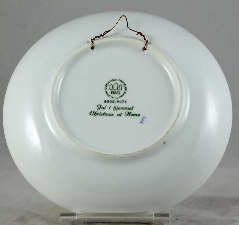 Copenhagen - Porcelain Wall Plate - Christmas At Home 1971