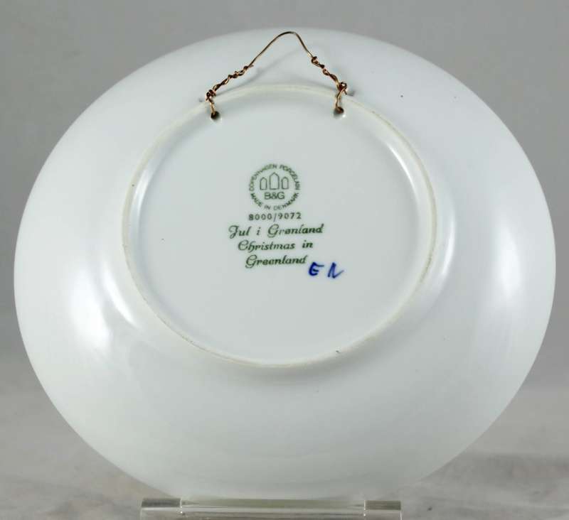 Copenhagen - Porcelain Wall Plate - Christmas In Greenland 1972