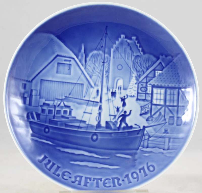 Copenhagen - Porcelain Wall Plate - Christmas Welcome 1976